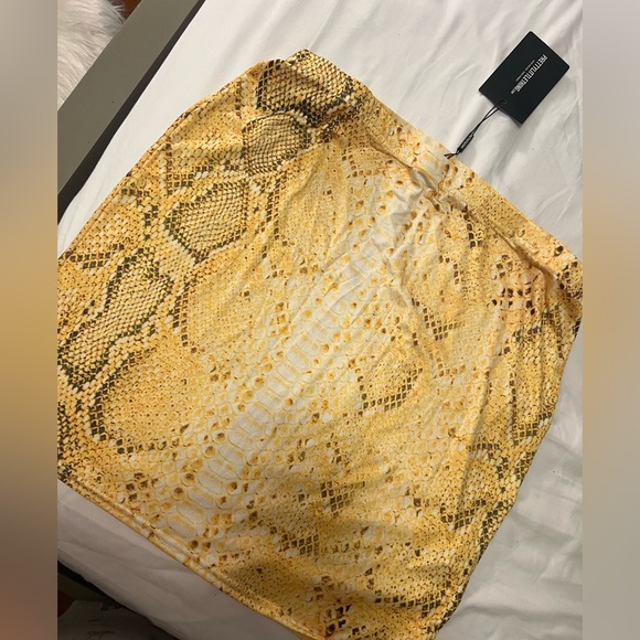 Yellow Snake Print Mini Skirt and Top Set - Picture 2 of 6